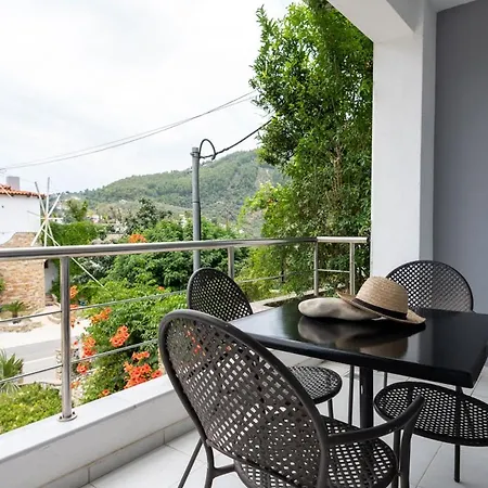 Iridanos Appartement *