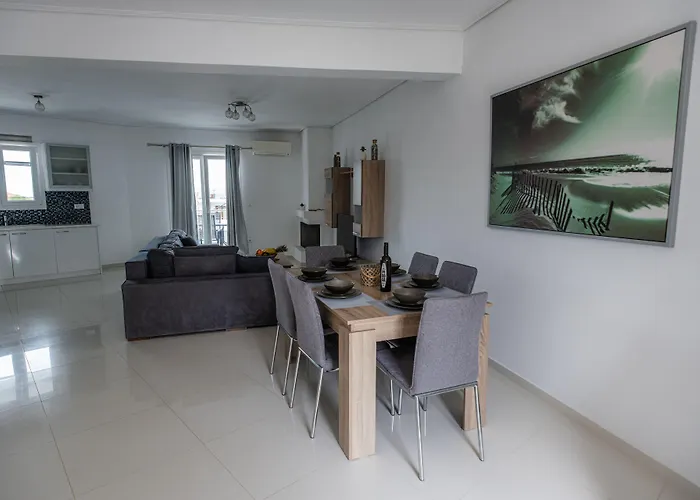 Iridanos 아파트 스키아토스 타운